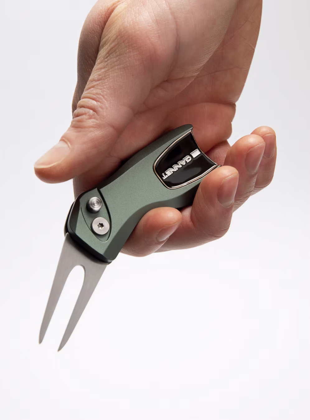 Green Gannet pitch repair tool — closed